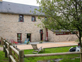 Maison spacieuse avec piscine chauffée, jardin clos et équipements de loisirs en pleine campagne - FR-1-306-1114